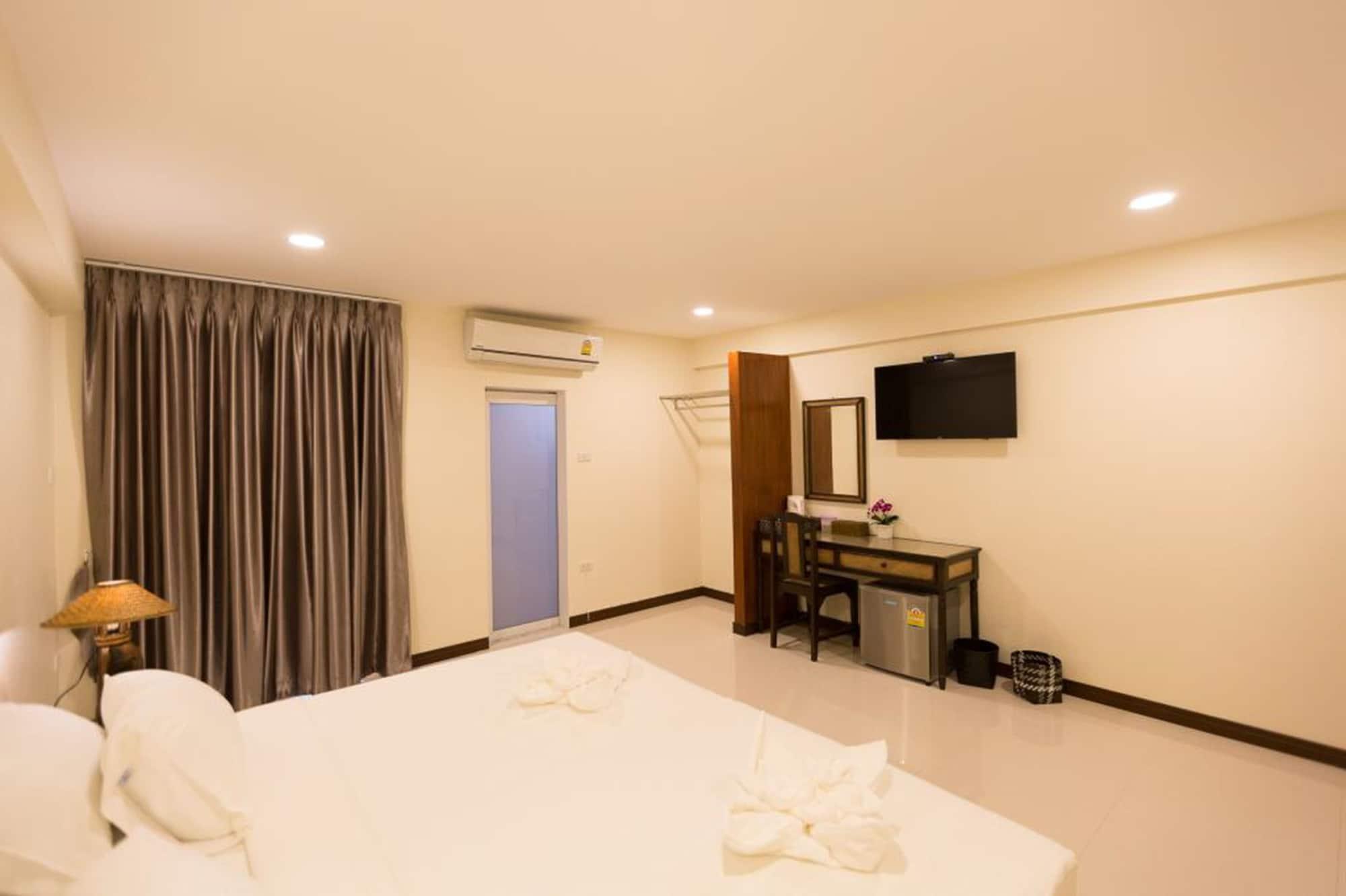 Marina Jomtien Beach Exterior photo